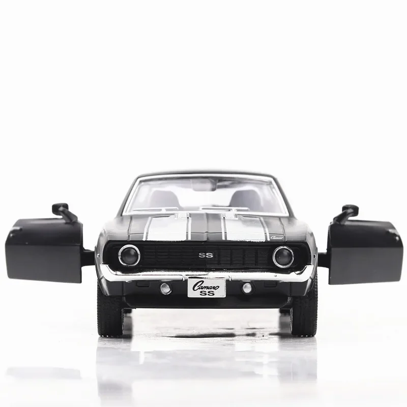 1:36 Chevrolet USA 1969 Camaro - Vintage Collectible Cars recension och pris