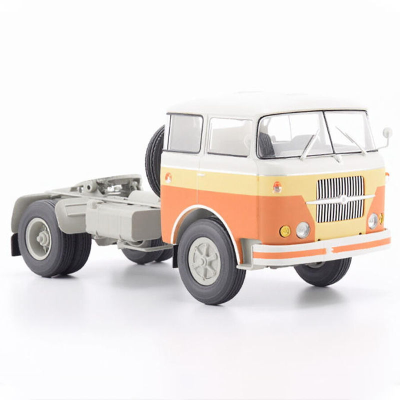 1:43 Scale Alloy Model Classic - Vintage Collectible Trucks recension och pris