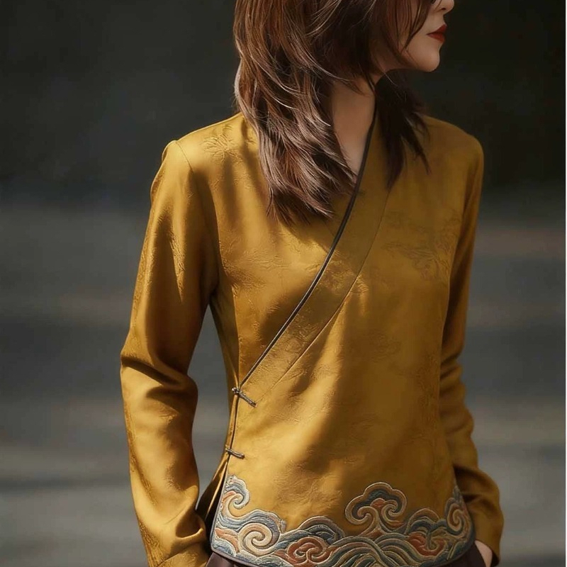 Chinese Style Women's Blouses  - Vintage Collectible Buttons recension och pris