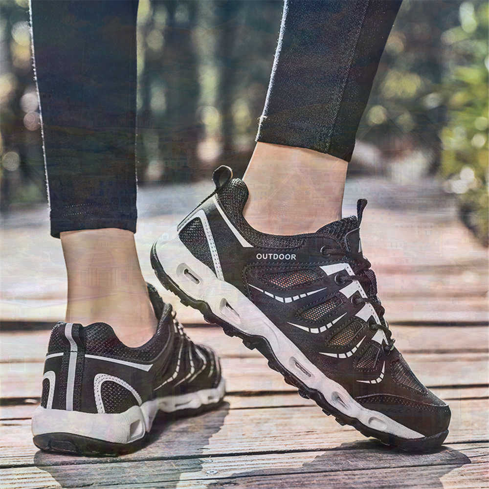 Sumer Round Tip Silver Sneaker - Vintage Collectible Shop recension och pris